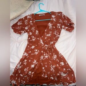 Abercrombie flower cross tie dress